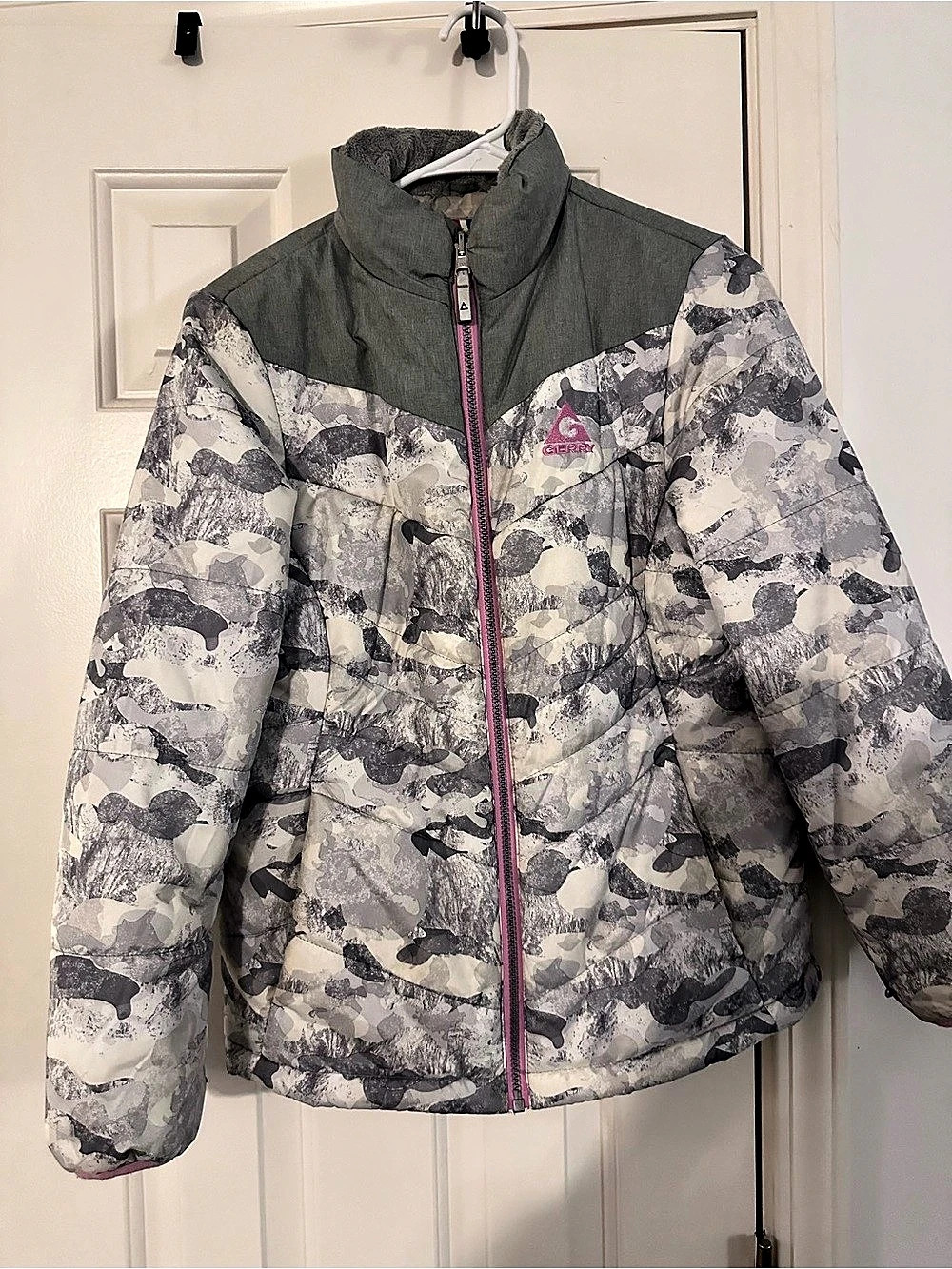 GERRY Camo Ski Jacket in Gray & White